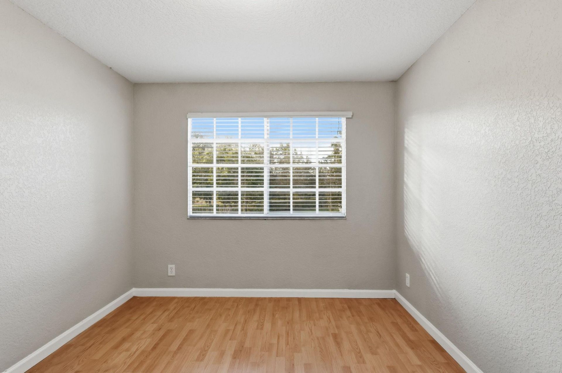 836 Imperial Lake Rd, West Palm Beach, FL 33413 Photo