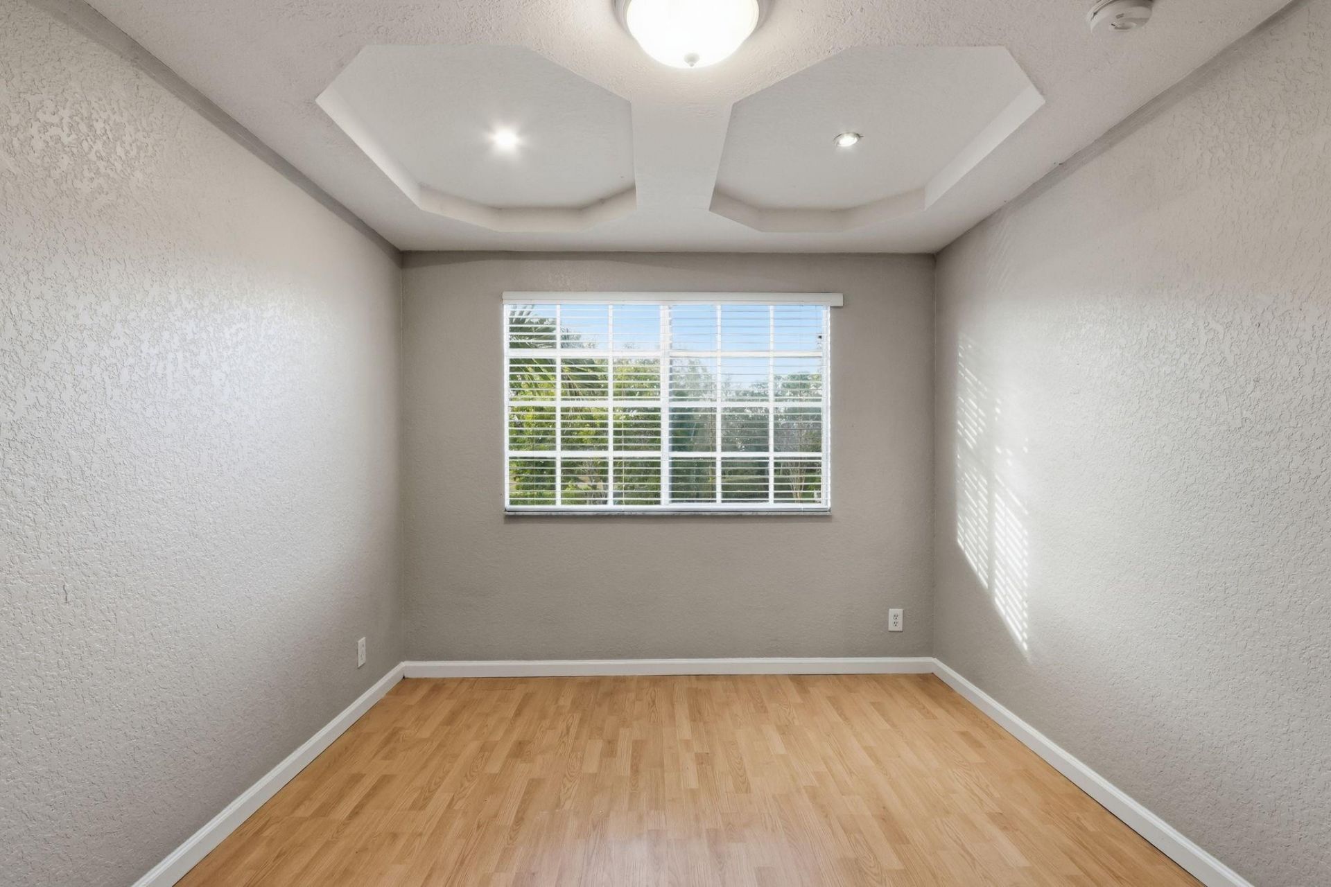 836 Imperial Lake Rd, West Palm Beach, FL 33413 Photo