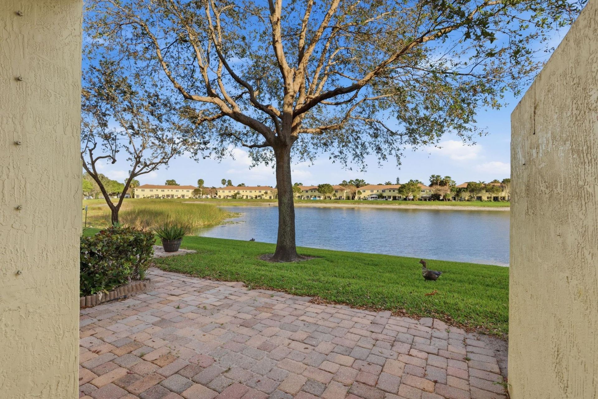 836 Imperial Lake Rd, West Palm Beach, FL 33413 Photo