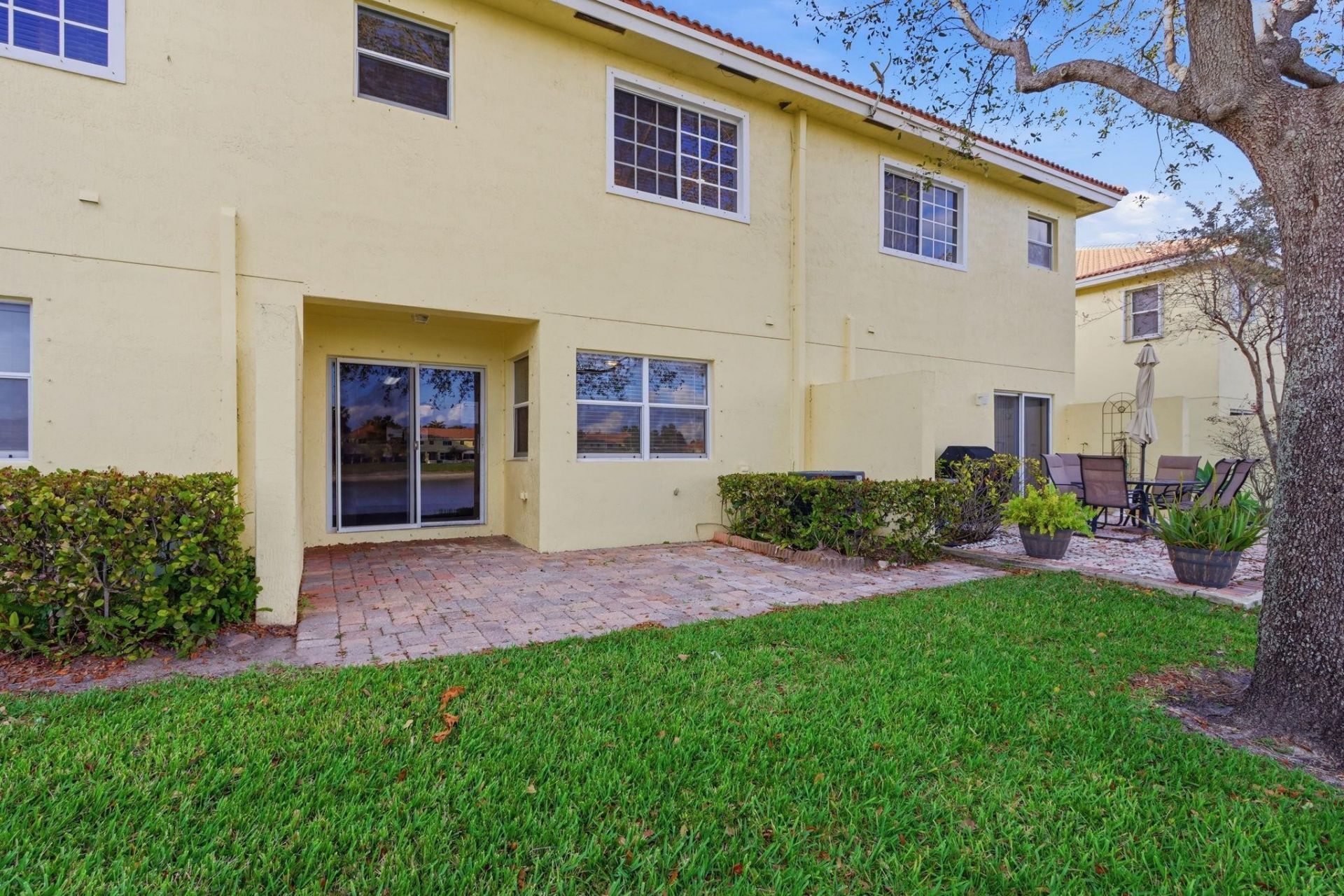 836 Imperial Lake Rd, West Palm Beach, FL 33413 Photo