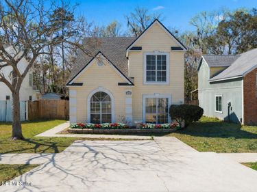 572 STAFFORDSHIRE Drive, Jacksonville, FL 32225