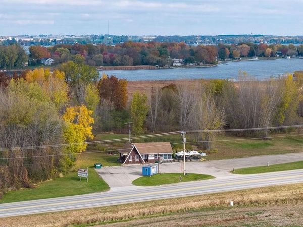 814 W State Street, Fox Lake, WI 53933