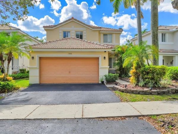 1386 Canary Island Dr , Weston, FL 33327