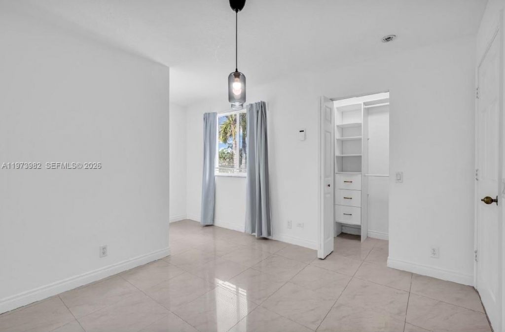 1386 Canary Island Dr , Weston, FL 33327 Photo