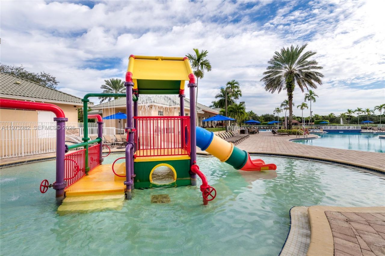 1386 Canary Island Dr , Weston, FL 33327 Photo