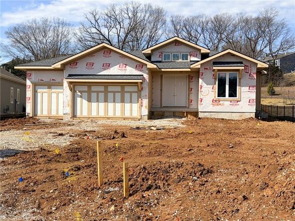 7238 Richards Drive, Shawnee, KS 66216