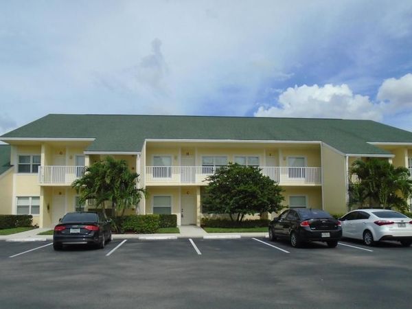 4300 Gator Trace Drive, Unit H, Fort Pierce, FL 34982