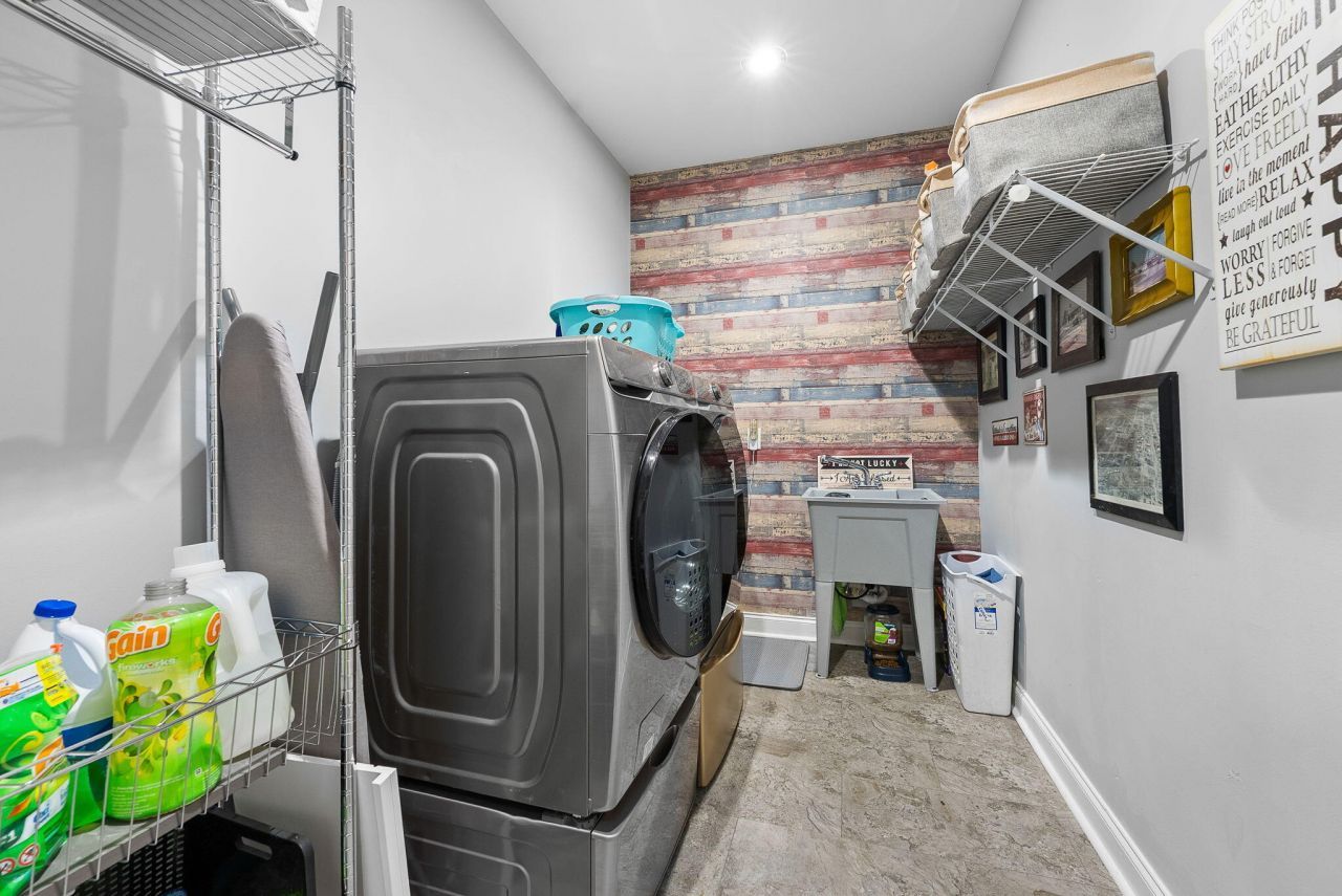 121 Wintergreen Road Photo 32