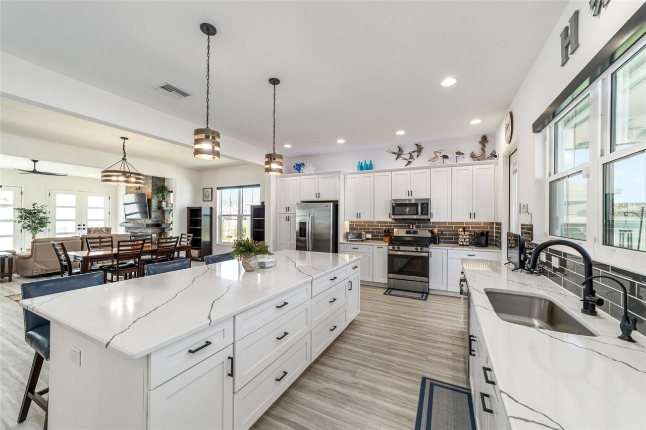 2577 Zawacki Path, Middleton, FL 34762 Photo