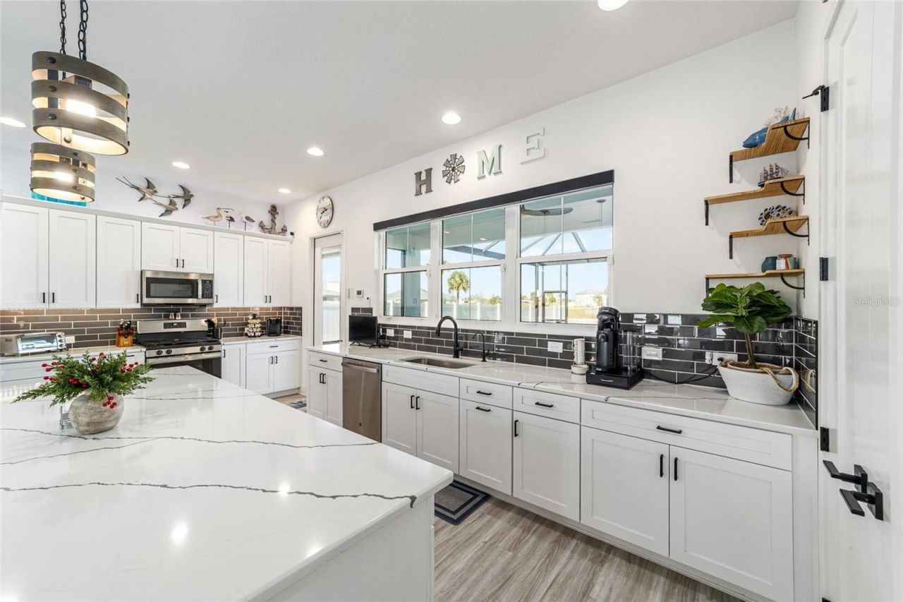 2577 Zawacki Path, Middleton, FL 34762 Photo