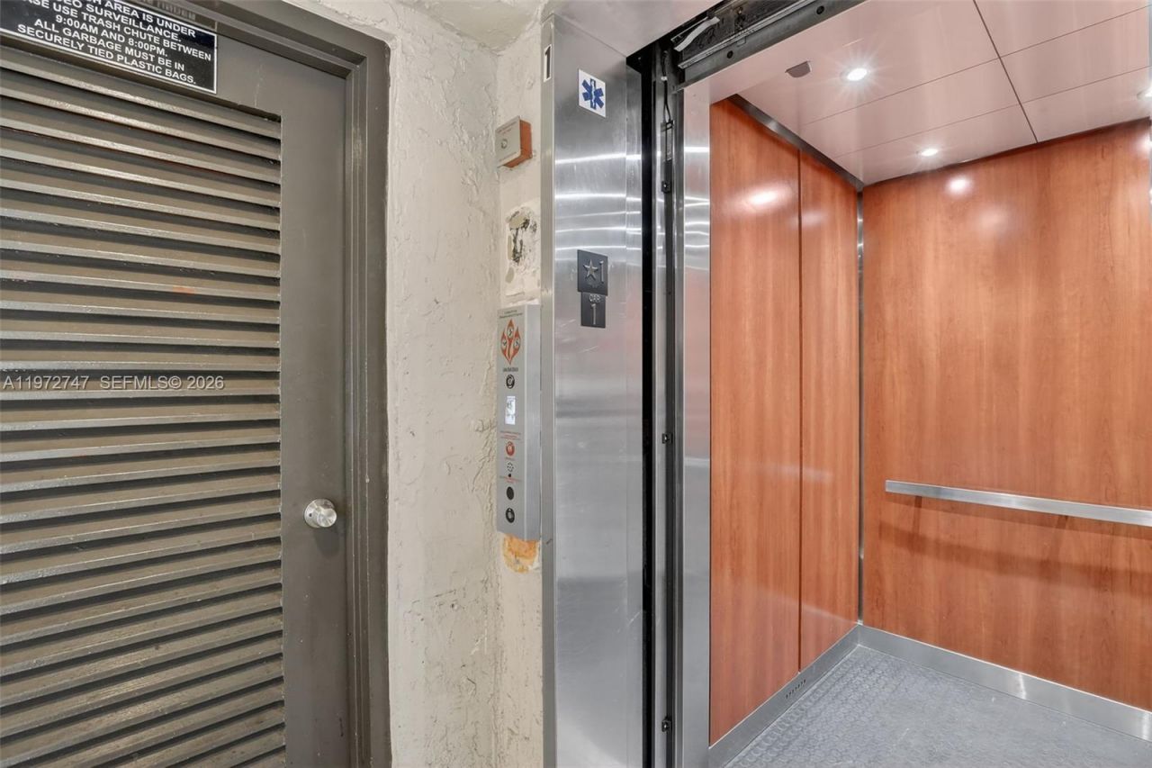 3300 W Rolling Hills Cir, Unit 302, Davie, FL 33328 Photo