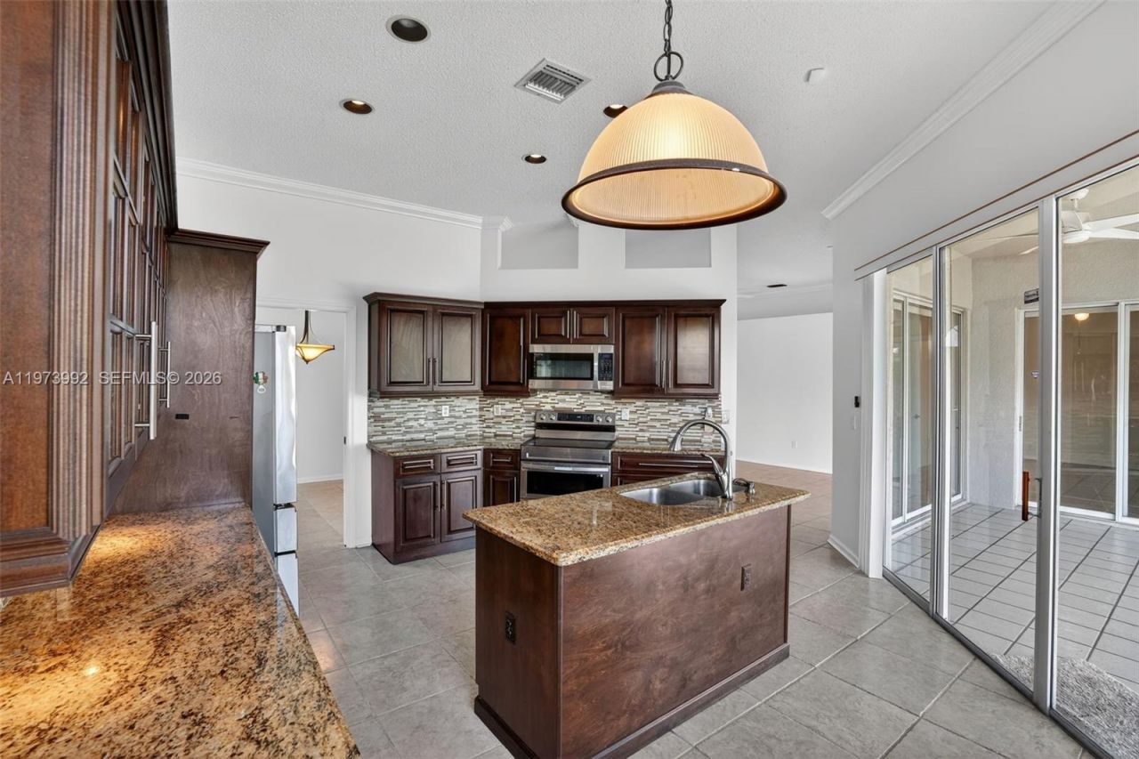 2385 SE 7th Pl, Homestead, FL 33033 Photo