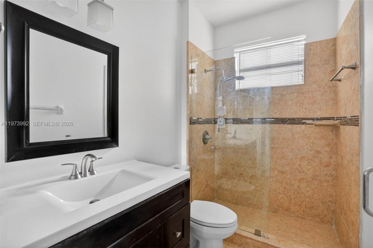 2385 SE 7th Pl, Homestead, FL 33033 Photo