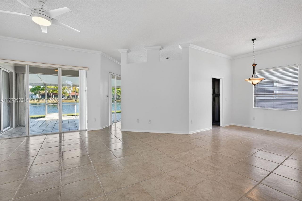 2385 SE 7th Pl, Homestead, FL 33033 Photo