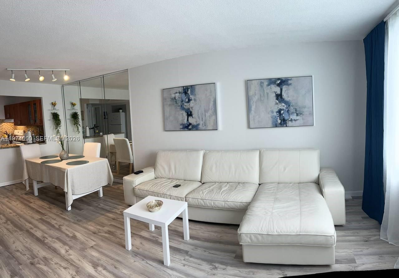 1150 NE 191st St, Unit 34, Miami, FL 33179 Photo