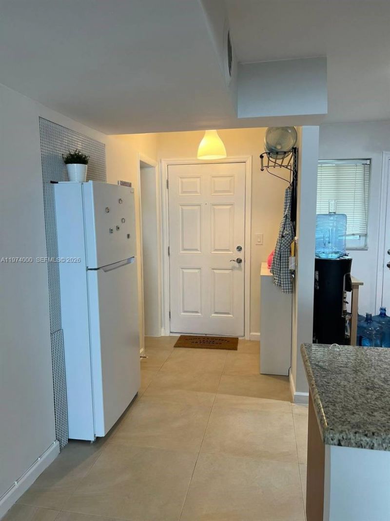 1150 NE 191st St, Unit 34, Miami, FL 33179 Photo