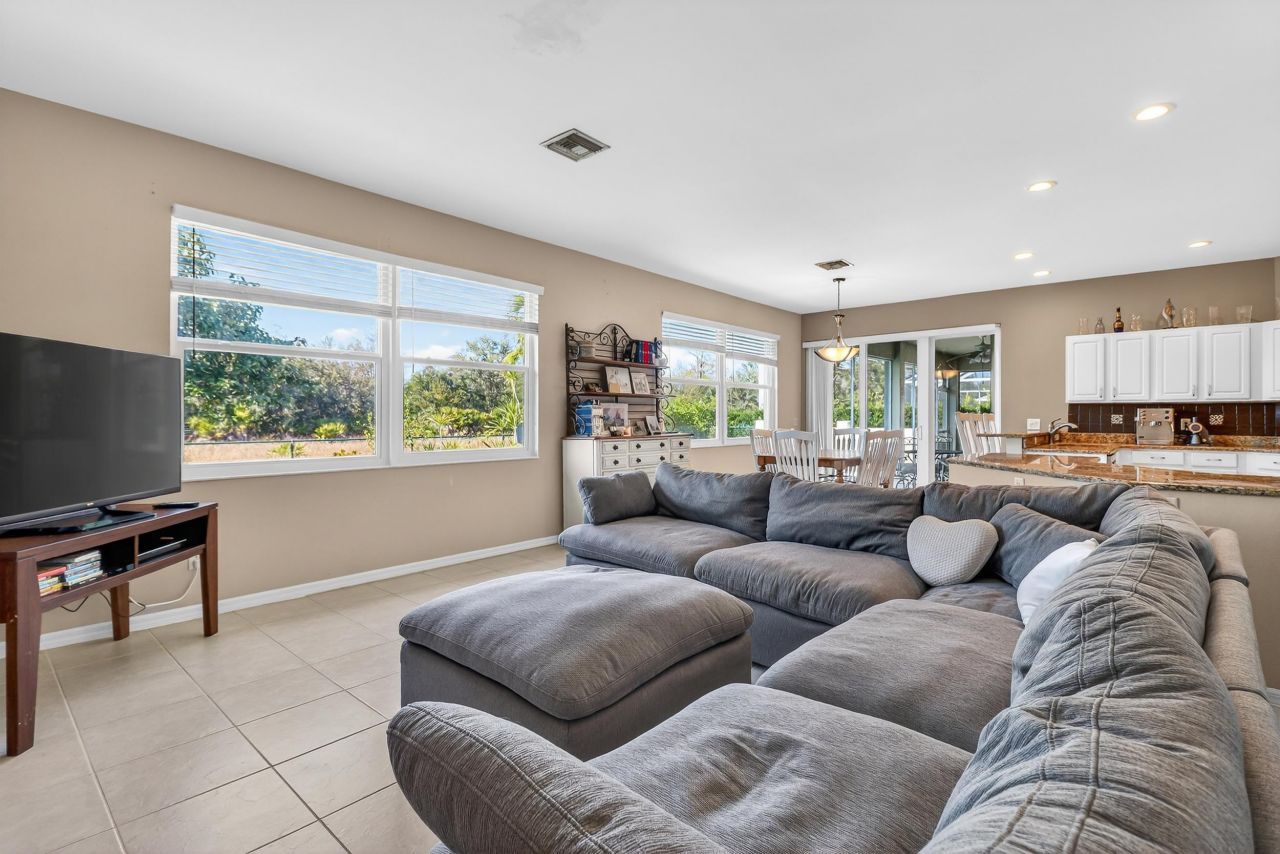 9261 Pittsburgh Blvd, Fort Myers, FL 33967 Photo