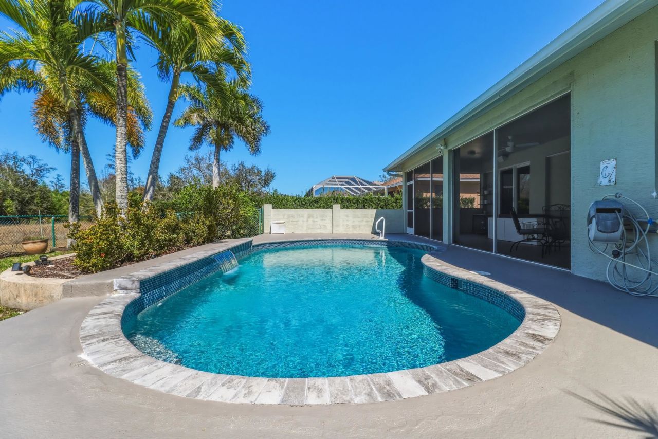 9261 Pittsburgh Blvd, Fort Myers, FL 33967 Photo