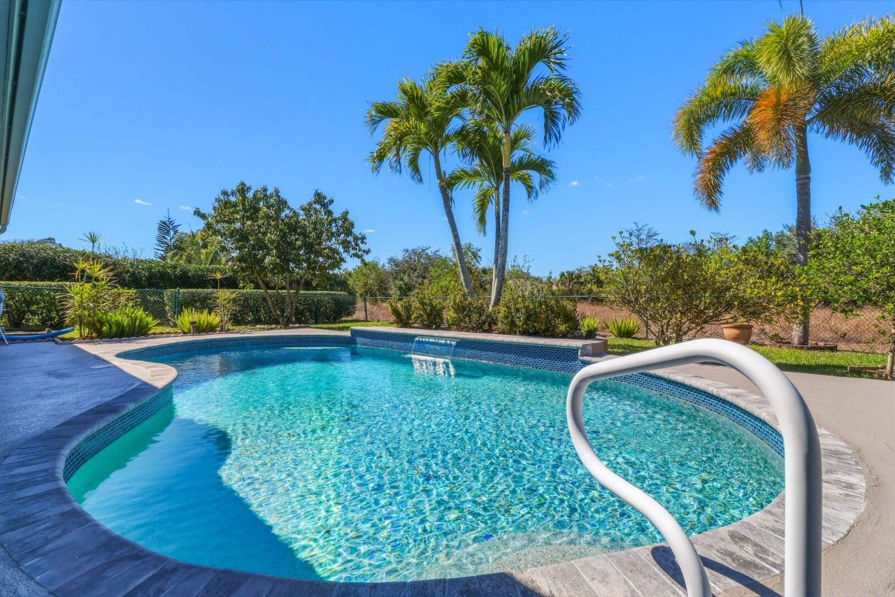 9261 Pittsburgh Blvd, Fort Myers, FL 33967 Photo