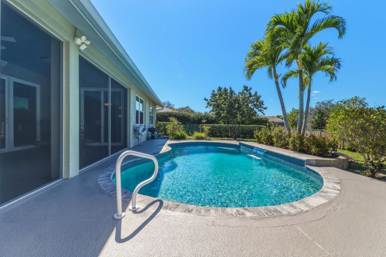 9261 Pittsburgh Blvd, Fort Myers, FL 33967 Photo