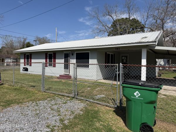 903 Chevis Street , Abbeville, LA 70510