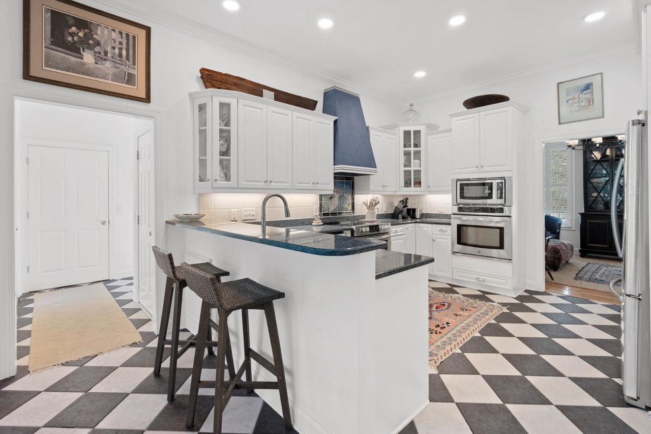 54 Brandon Way  Photo 13