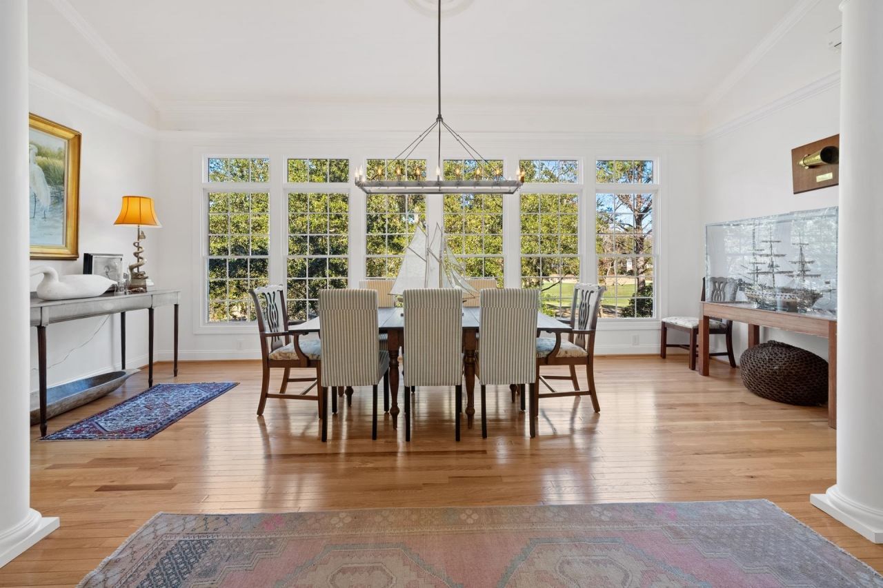 54 Brandon Way  Photo 8