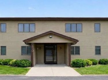 210 Sargent Drive, Unit 103, Red Wing, MN 55066