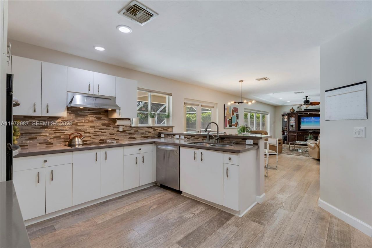 16085 SW 84th Pl , Palmetto Bay, FL 33157 Photo