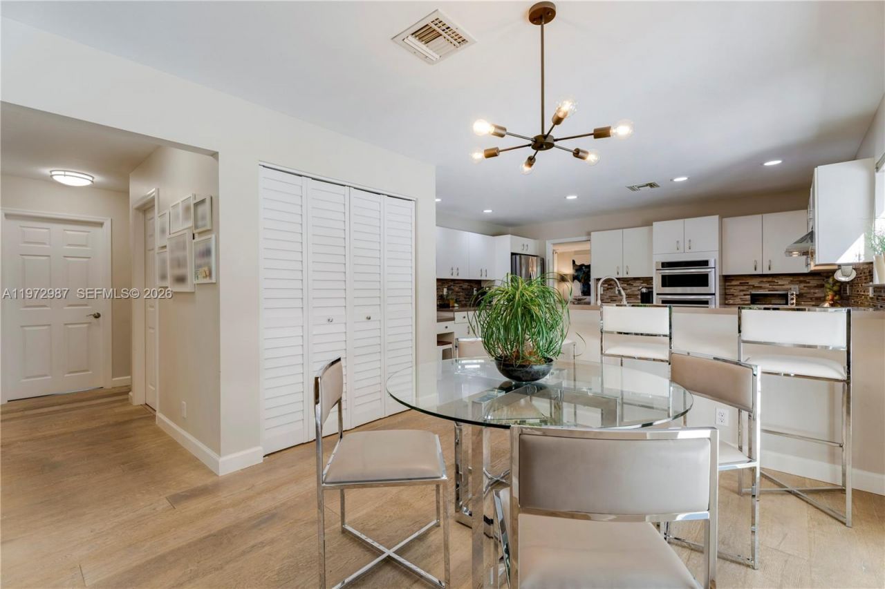 16085 SW 84th Pl , Palmetto Bay, FL 33157 Photo