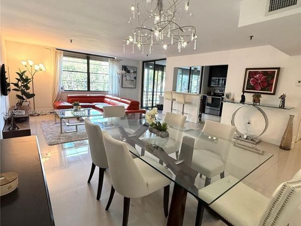 671 NE 195th St, Unit 227-E, Miami, FL 33179