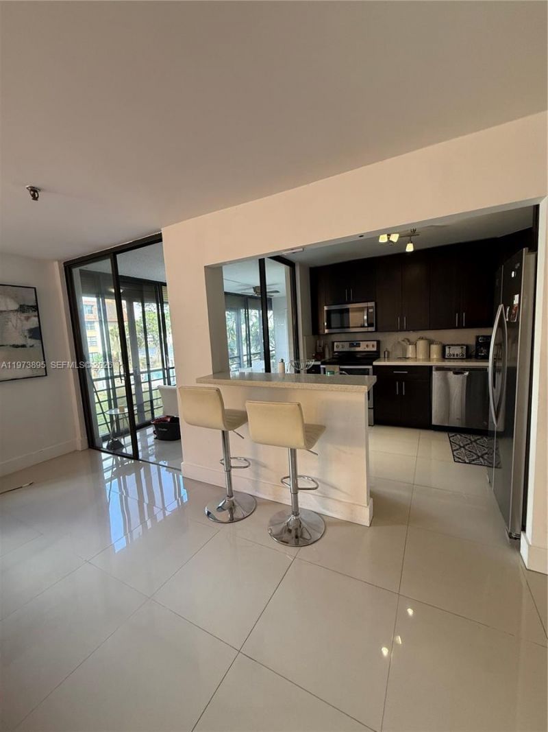 671 NE 195th St, Unit 227-E, Miami, FL 33179 Photo