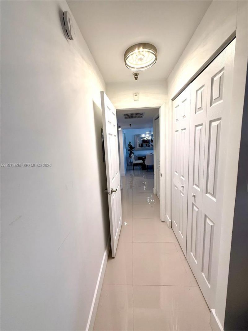 671 NE 195th St, Unit 227-E, Miami, FL 33179 Photo