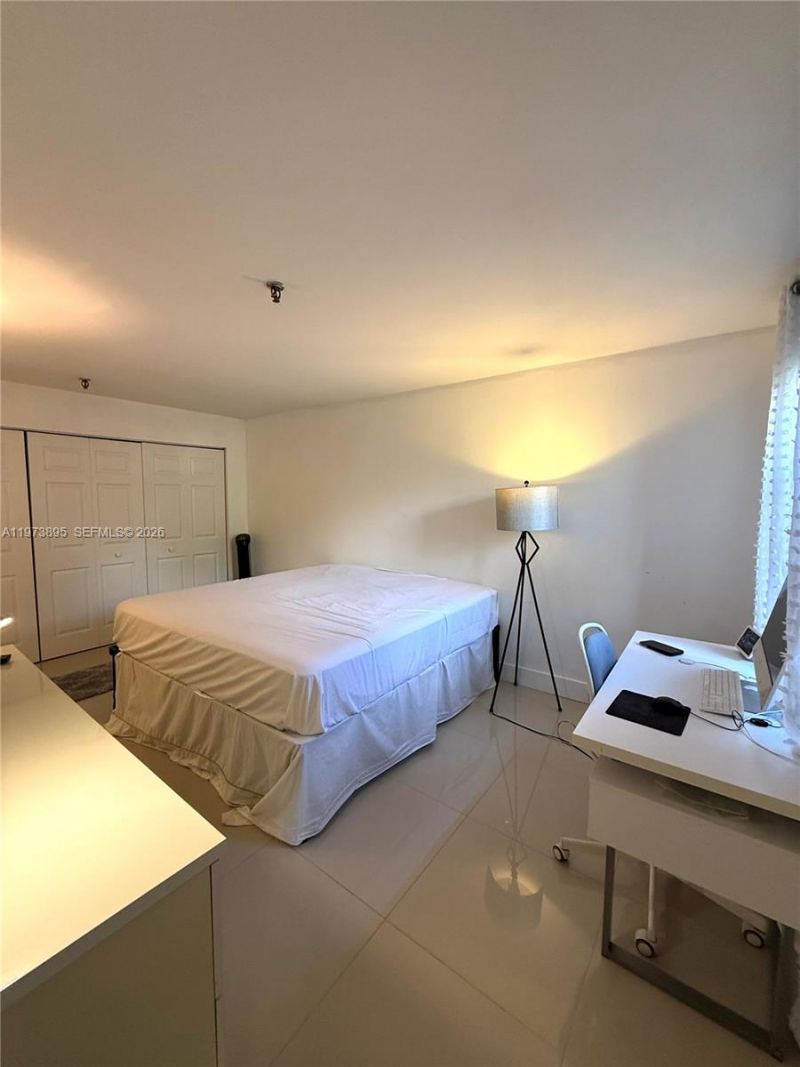 671 NE 195th St, Unit 227-E, Miami, FL 33179 Photo