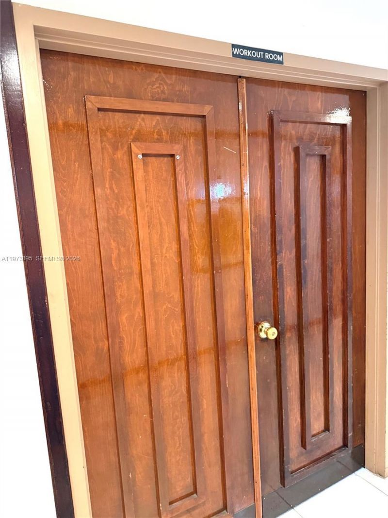 671 NE 195th St, Unit 227-E, Miami, FL 33179 Photo