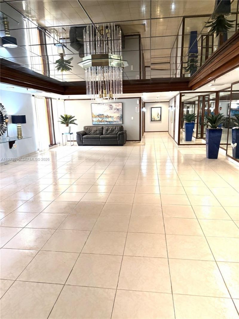 671 NE 195th St, Unit 227-E, Miami, FL 33179 Photo
