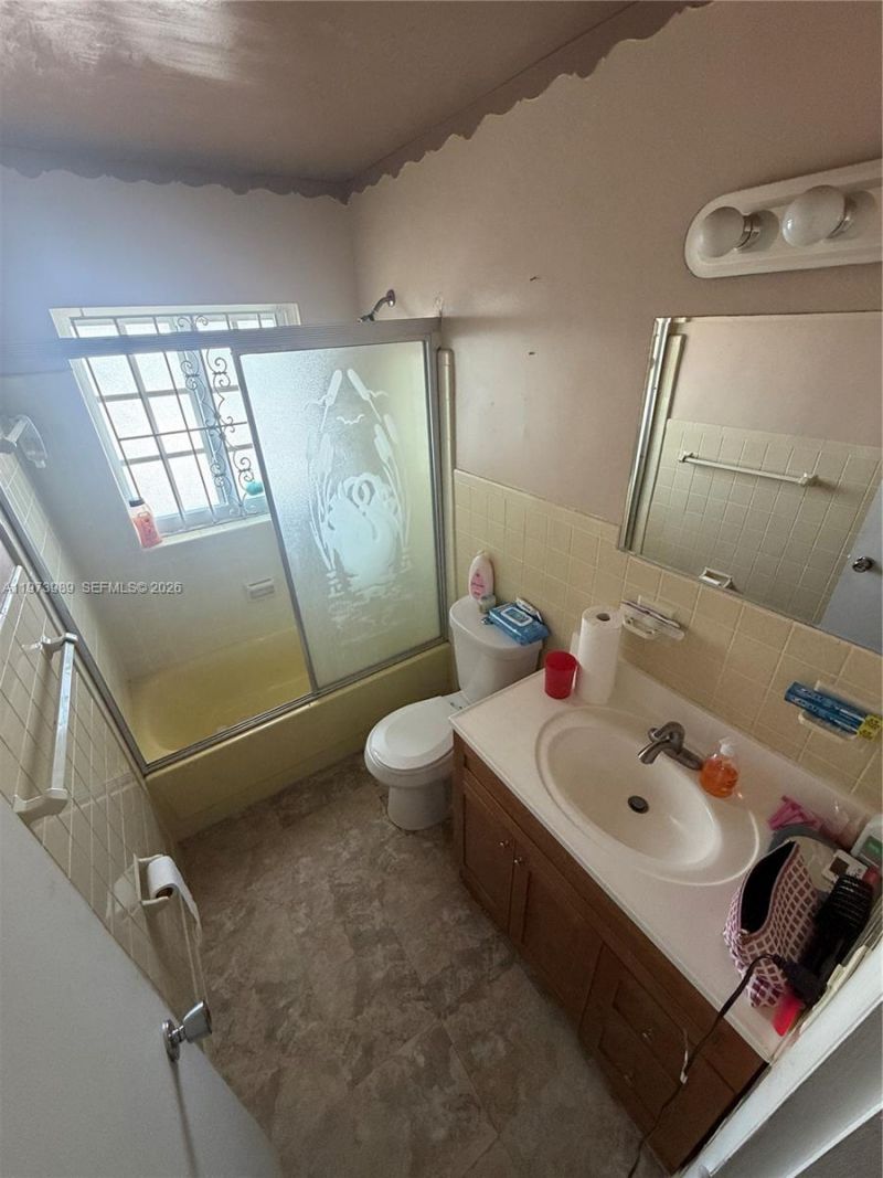 18440 NW 28th Pl, Miami Gardens, FL 33056 Photo