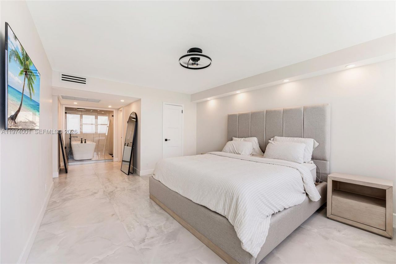 3140 S Ocean Dr, Unit 2406, Hallandale Beach, FL 33009 Photo