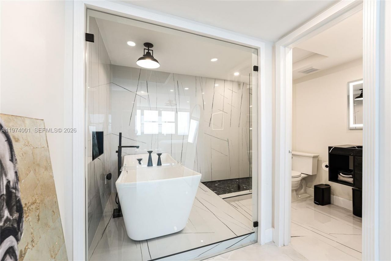 3140 S Ocean Dr, Unit 2406, Hallandale Beach, FL 33009 Photo