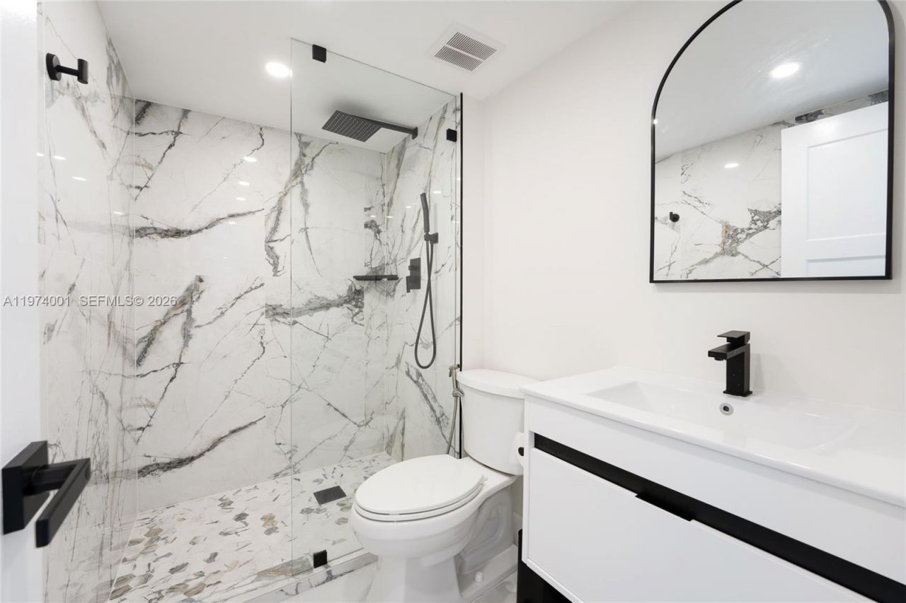 3140 S Ocean Dr, Unit 2406, Hallandale Beach, FL 33009 Photo