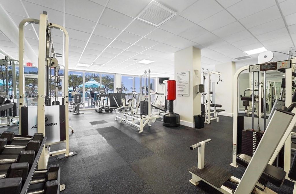 3140 S Ocean Dr, Unit 2406, Hallandale Beach, FL 33009 Photo