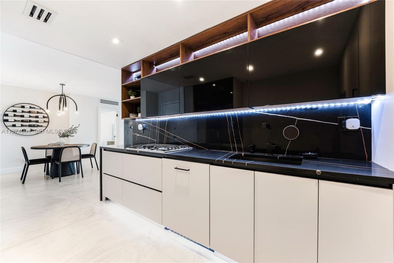 3140 S Ocean Dr, Unit 2406, Hallandale Beach, FL 33009 Photo