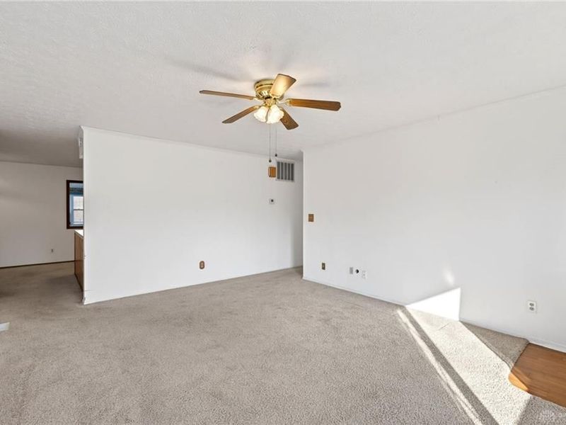 1373 Rawlings Drive, Fairborn, OH 45324 Photo 8