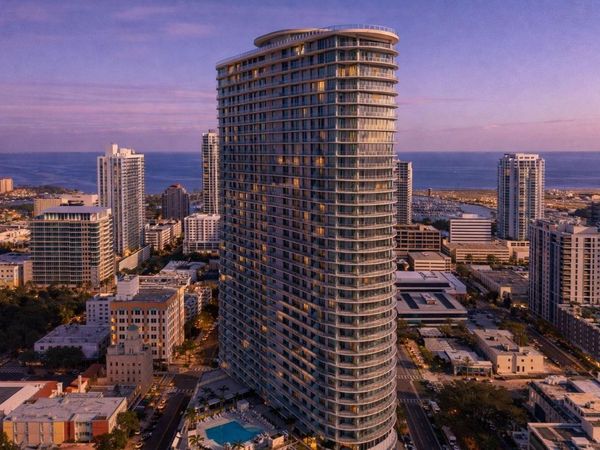 400 CENTRAL AVENUE , Unit 1806, ST PETERSBURG, FL 33701