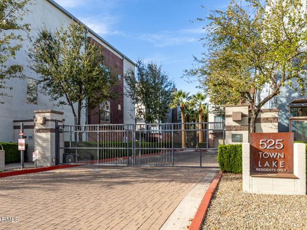 525 W LAKESIDE Drive W, Unit 125, Tempe, AZ 85281