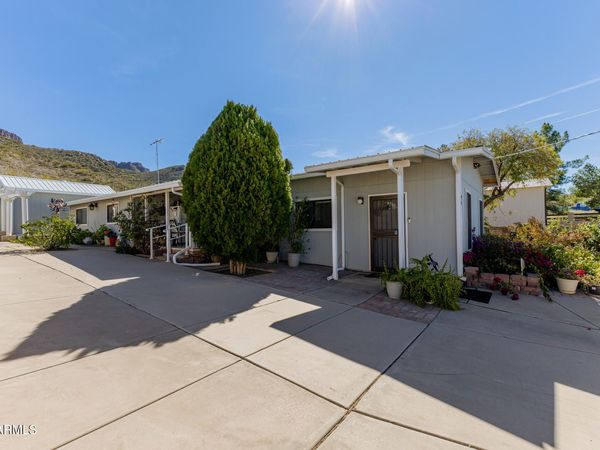 94 W ARNETT Drive, Superior, AZ 85173