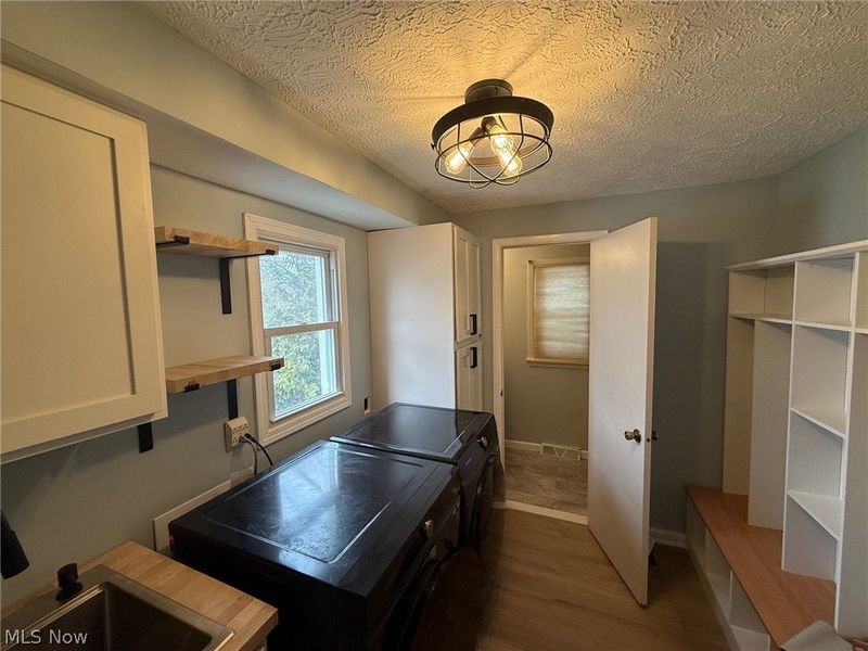 2021 Aldersgate Drive, Lyndhurst, OH 44124 Photo 16