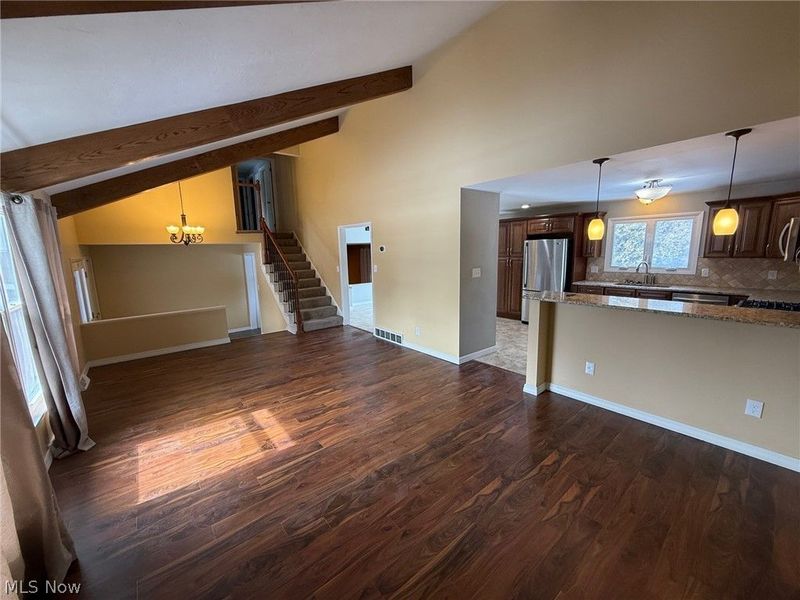 2021 Aldersgate Drive, Lyndhurst, OH 44124 Photo 8