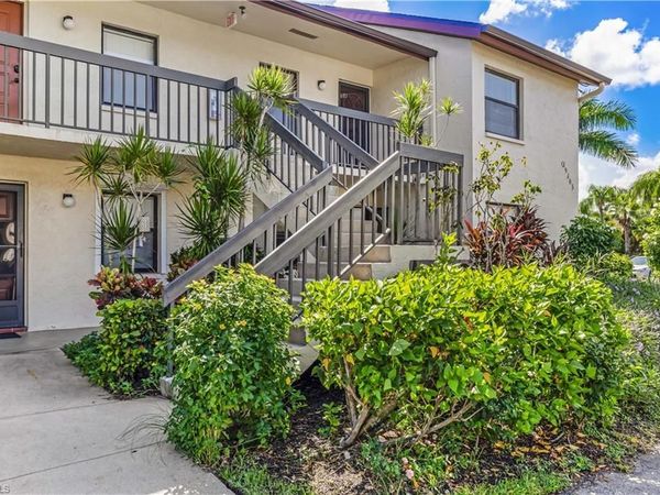 9305 Lake Park DR, Unit 204, FORT MYERS, FL 33919