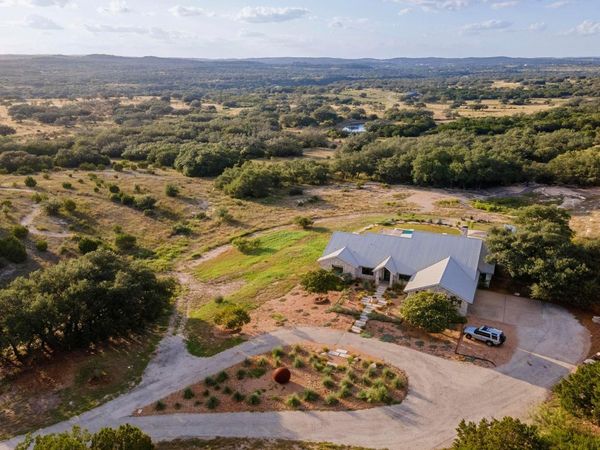 23924 MILESTONE RD, Spicewood, TX 78669